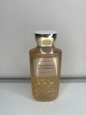 Bath & Body Works Snowflakes & Cashmere Shower Gel - Retired Scent